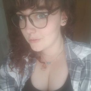 Meet your Posher, Leslie